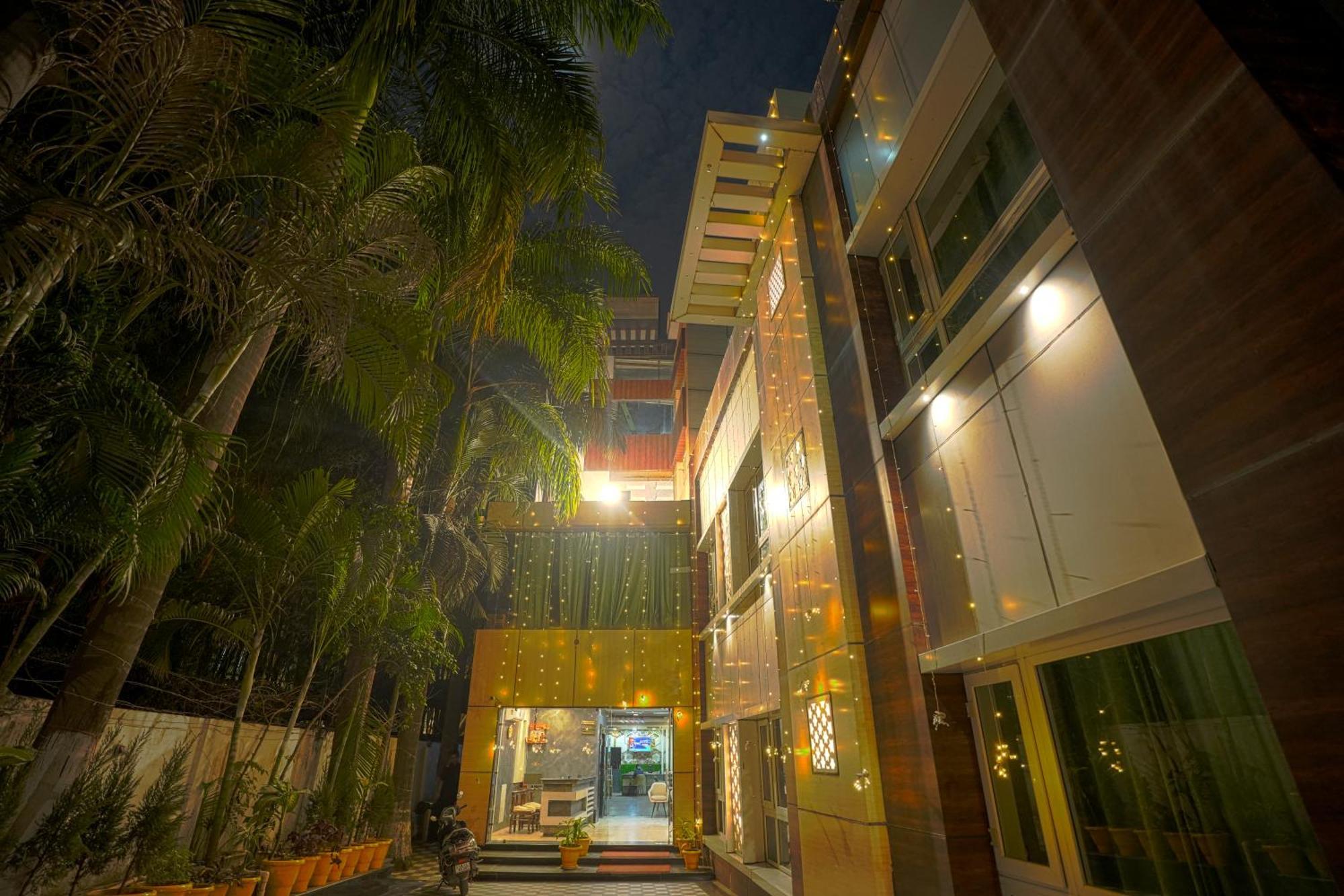 Hotel Q Saina S K Regency Rishīkesh Zewnętrze zdjęcie